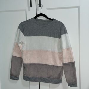 BCBG girls fleece sweatshirt- L 14/16 (Super soft 😍)